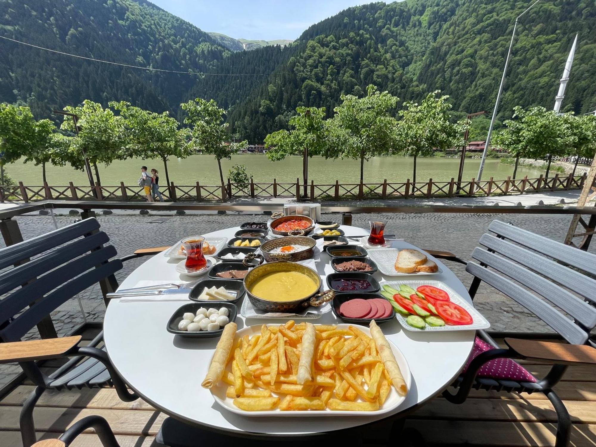 Ozkan Otel Uzungöl Exterior photo