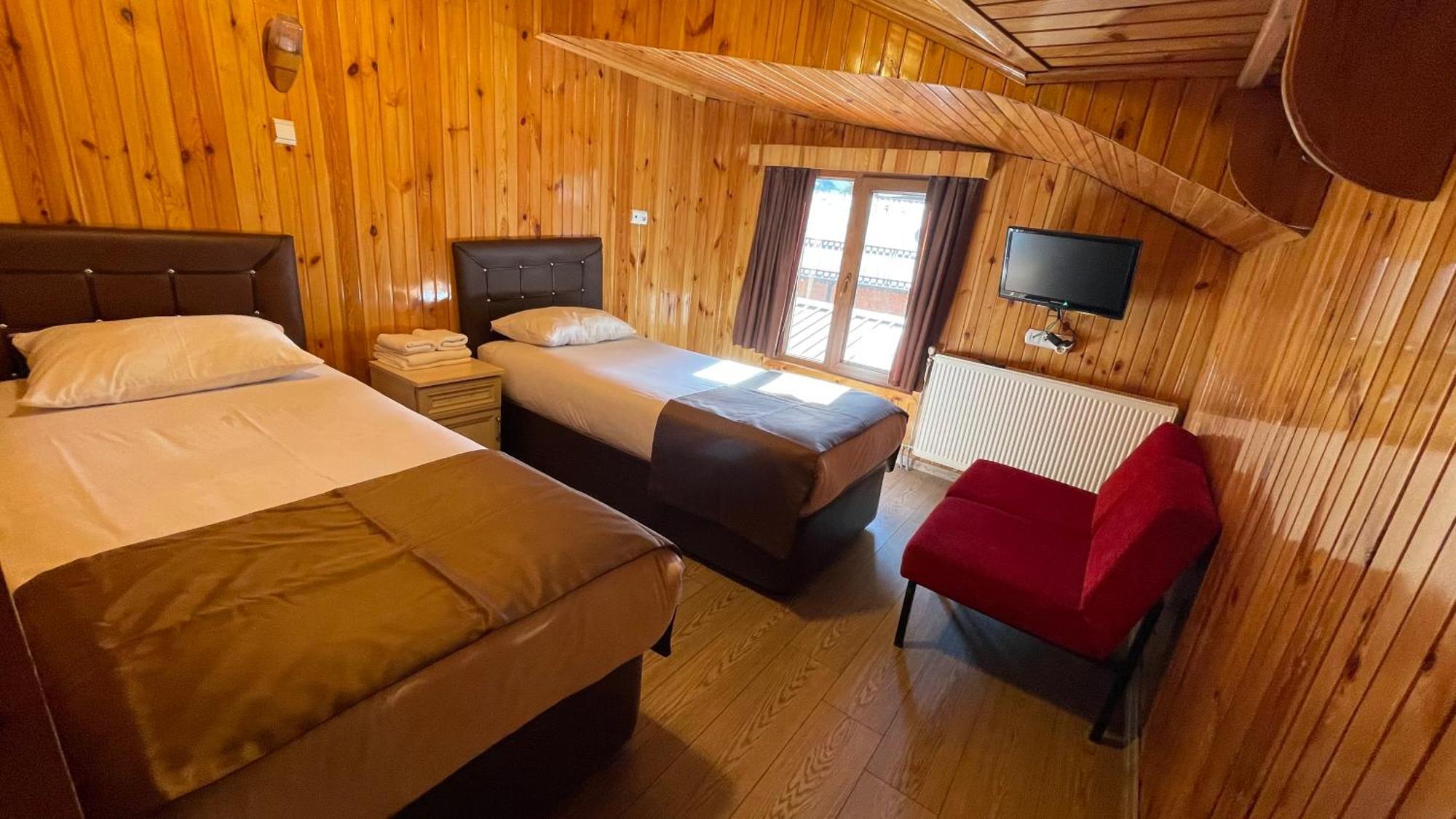 Ozkan Otel Uzungöl Exterior photo